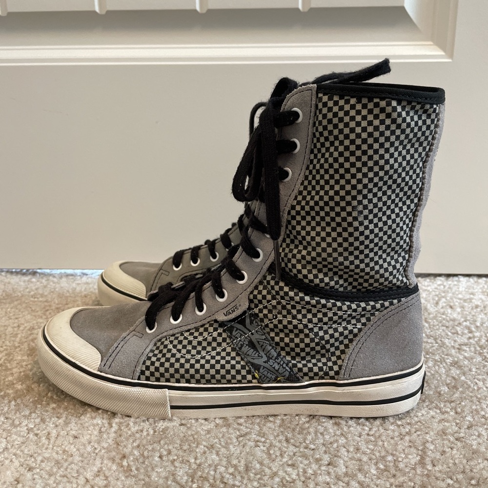 Vans Women’s Wellesley High-Tops Lace-Up Roll Down Sneakers